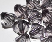 Facetterad bicone i transparent akryl 12mm - Black Diamond