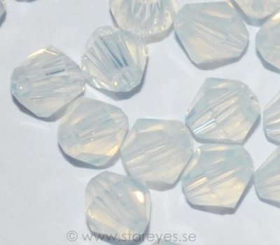 Bicone facetterade kristaller 4mm - White Opal
