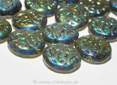 Knappformade reliefmönstrade pärlor i tjeckiskt glas Olivine AB 2X, 14mm