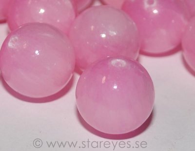 Malaysian Jade ”Bubblegum Pink”, handskurna runda pärlor 16mm
