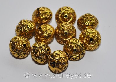 Guldfärgade rundade metallpärlor med utsirat mönster, 13x12mm